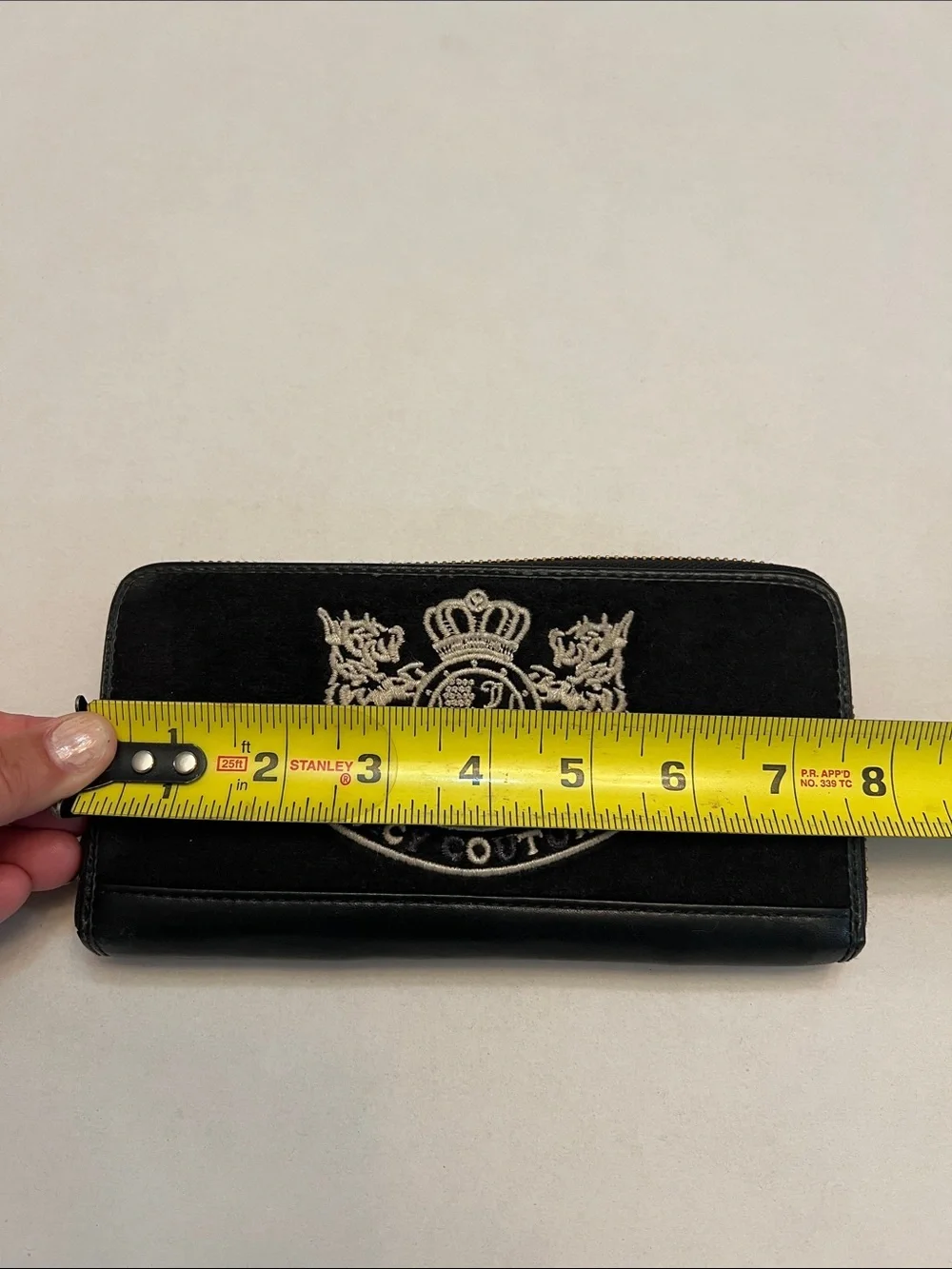 JUICY COUTURE BLACK LEATHER & VELVET SCOTTIE DOG ZIP AROUND WALLET